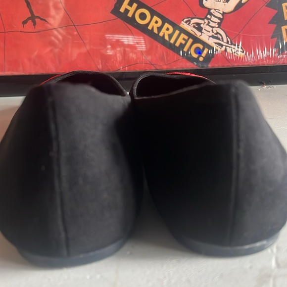 Flats 💋 - Picture 3 of 5